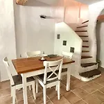 La Maison Du Rond * Coustouge