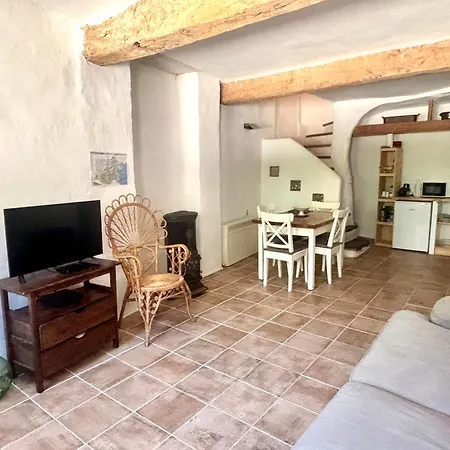 Entier Dans Les Corbieres Coustouge