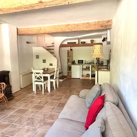 Entier Dans Les Corbieres