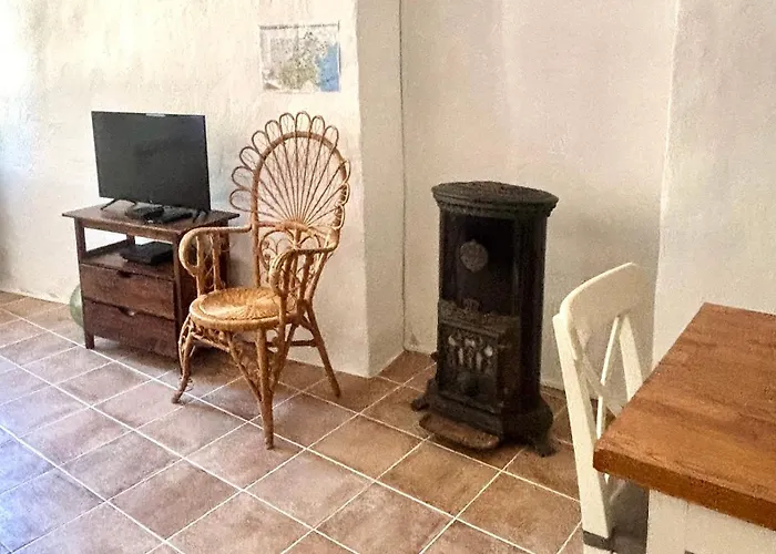 La Maison Du Rond Holiday home Coustouge